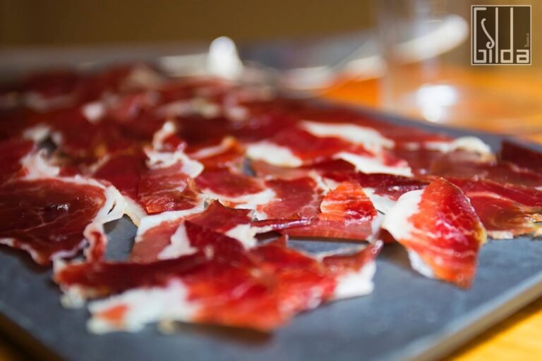 iberian cured ham 1 768x512