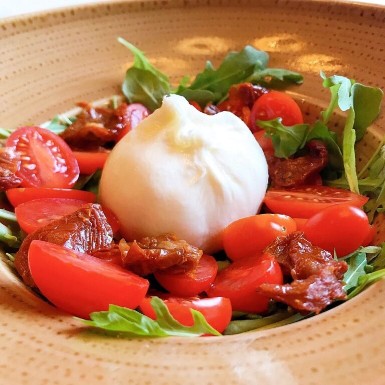 burrata con tomate cherry 768x768