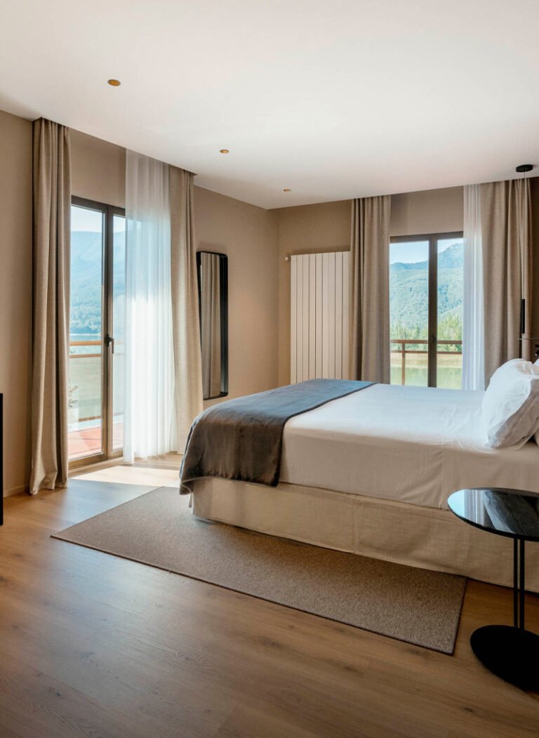 habitacion hotel terradets 768x1051